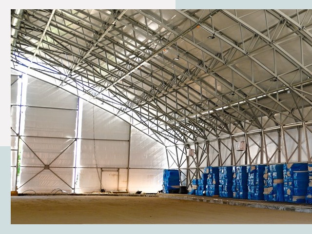 Строительство крытых катков в Лянторе