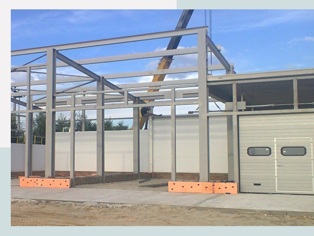 Строительство автосервисов от СтальСтрой-Лнт по цене 614 руб.